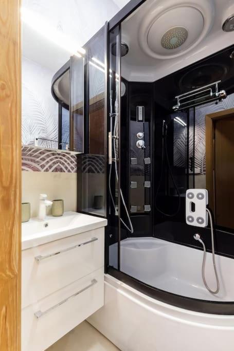 Luxury Apartment In Gedimino Av. Vilna Exterior foto