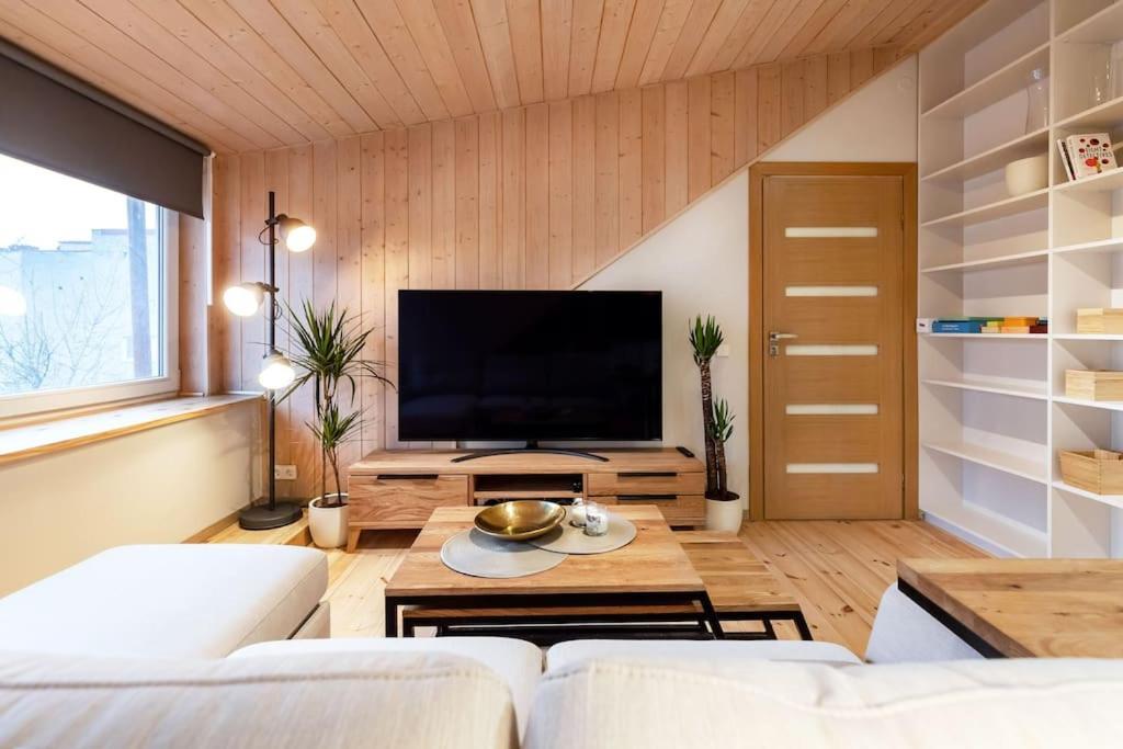 Luxury Apartment In Gedimino Av. Vilna Exterior foto